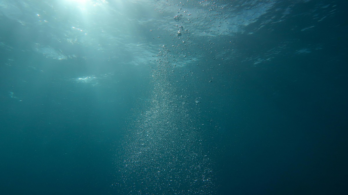 underwater-oxygen